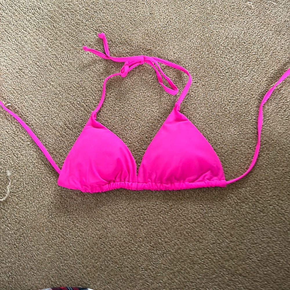 Women’s hot pink baiting suit top